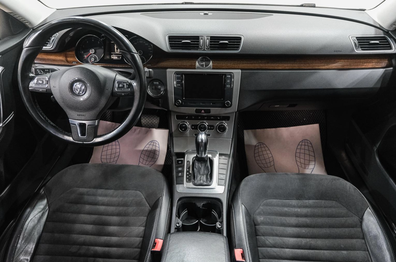 Volkswagen Passat 18 из 36