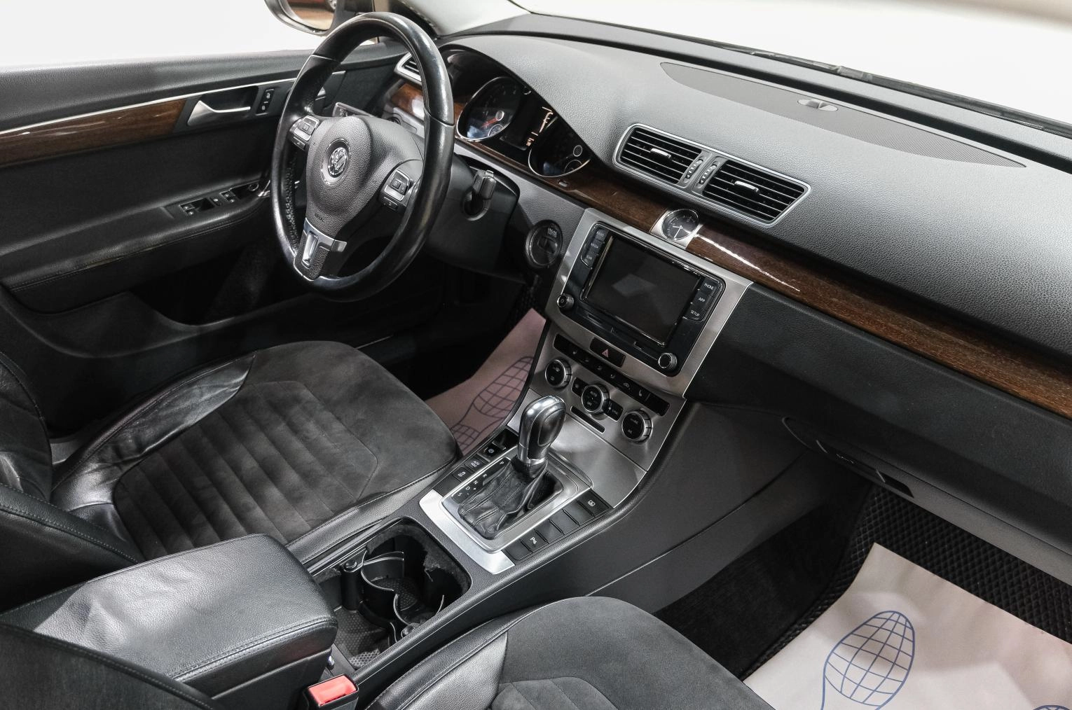 Volkswagen Passat 15 из 36