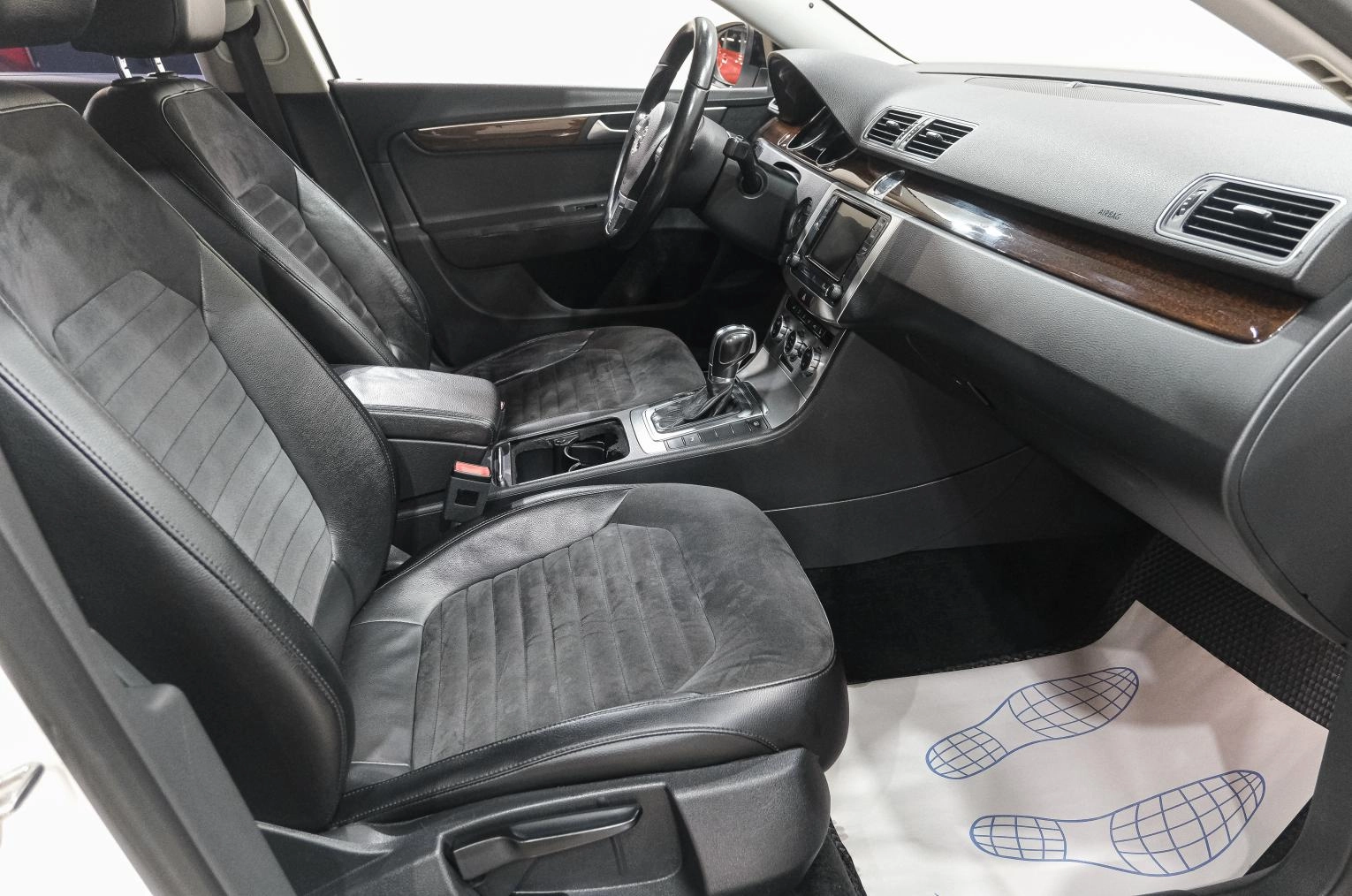 Volkswagen Passat 14 из 36