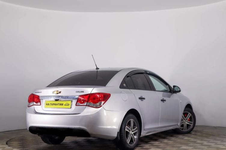Chevrolet Cruze 4 из 6