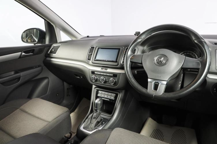 Volkswagen Sharan 7 из 16