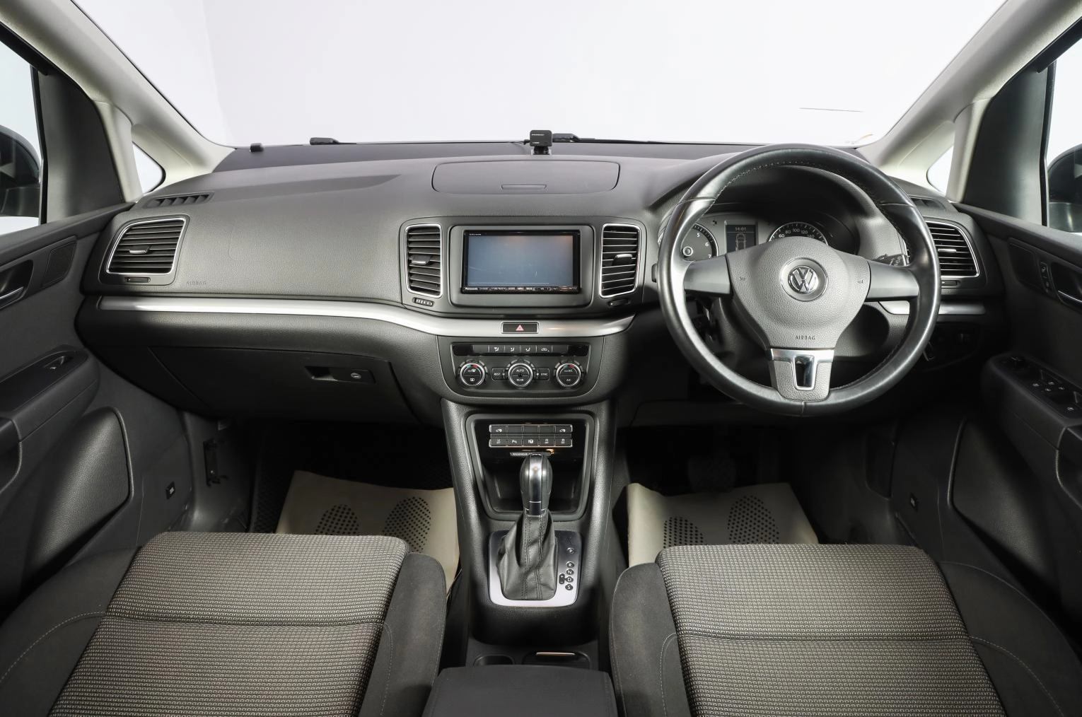Volkswagen Sharan 8 из 16
