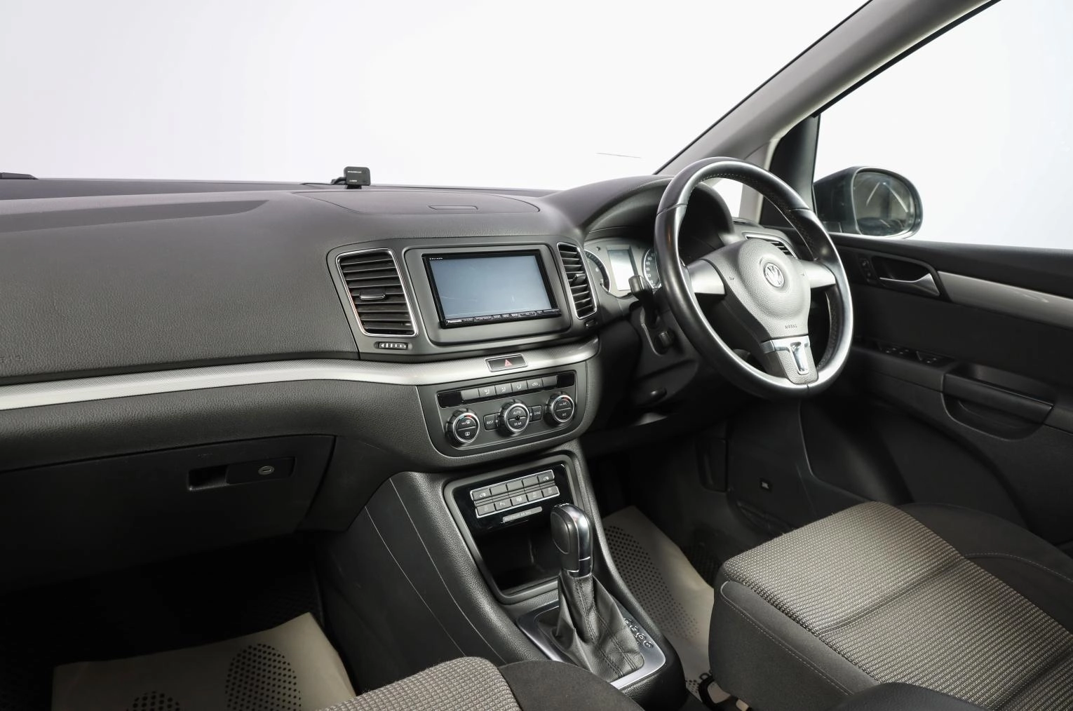Volkswagen Sharan 9 из 16