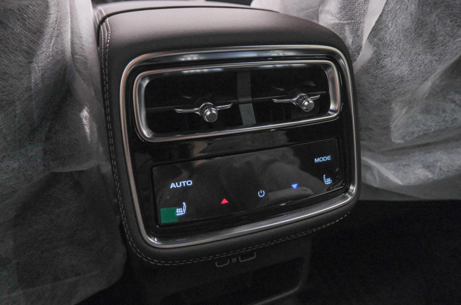 Geely Xingyue L 21 из 25