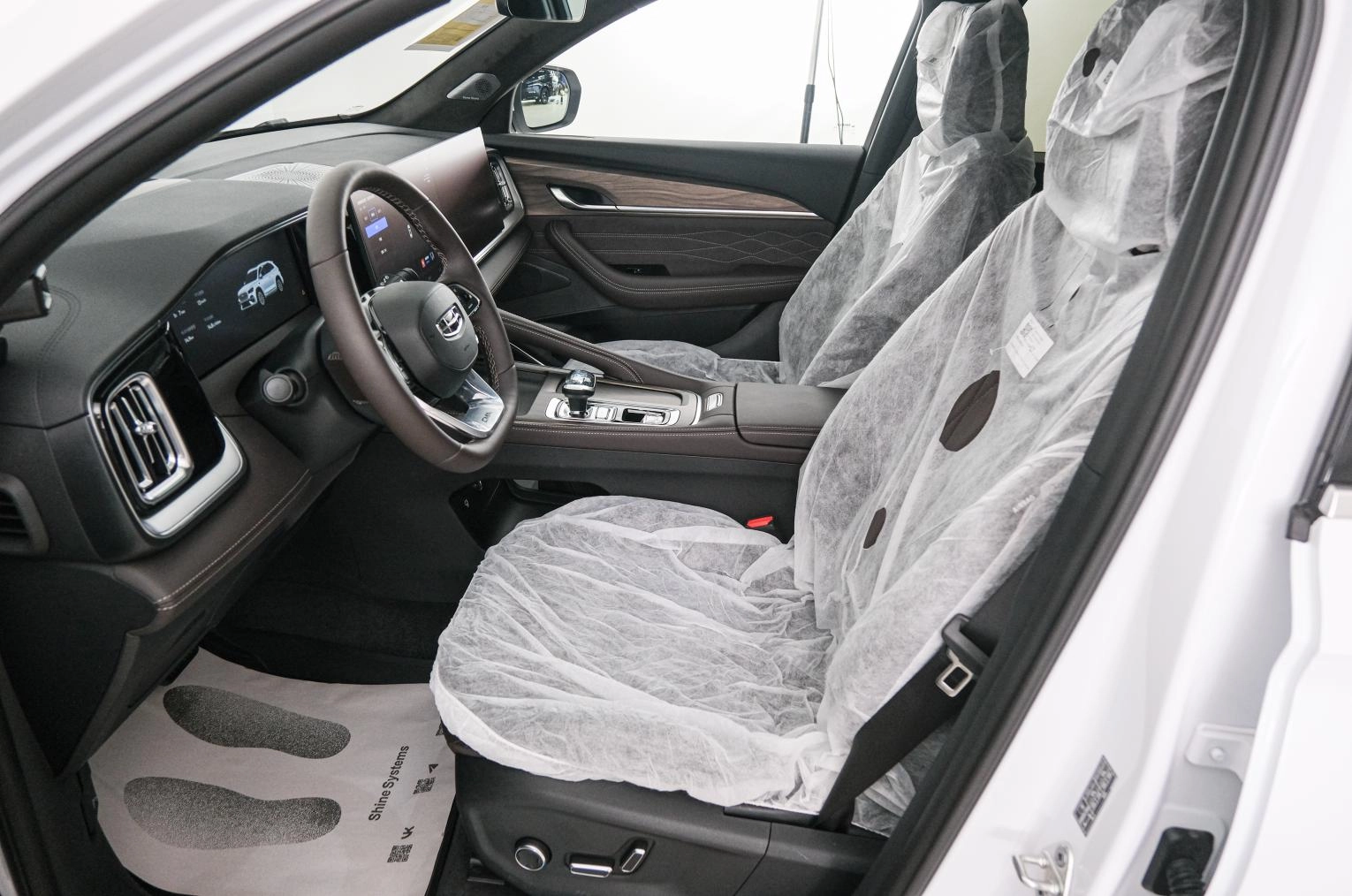 Geely Xingyue L 7 из 25