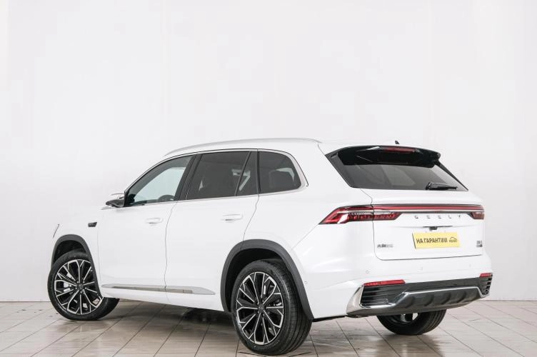 Geely Xingyue L 4 из 6