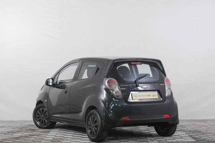 Chevrolet Spark 4 из 6