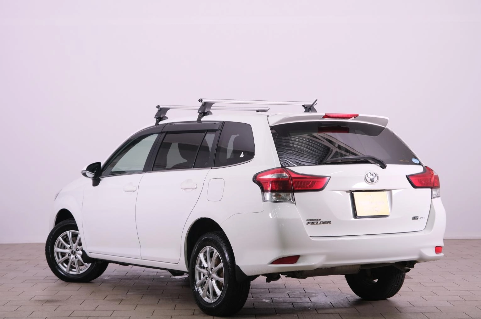 Toyota Corolla Fielder 4 из 20