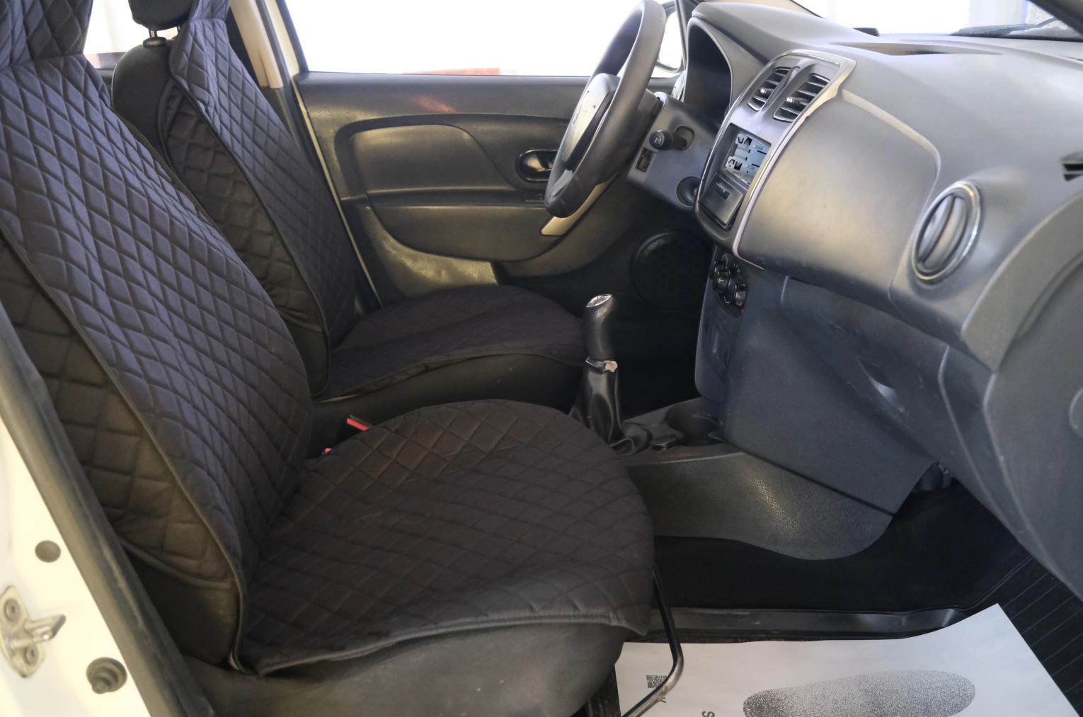 Renault Logan 16 из 18