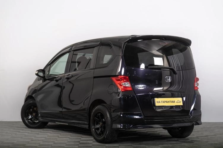 Honda Freed 5 из 6