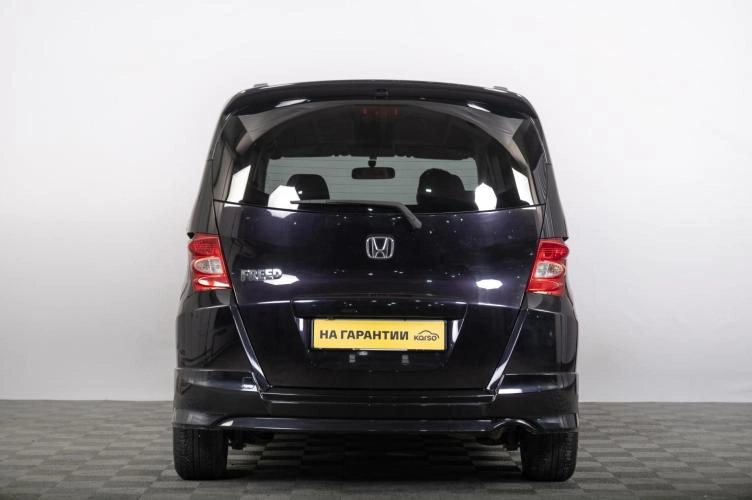 Honda Freed 4 из 6