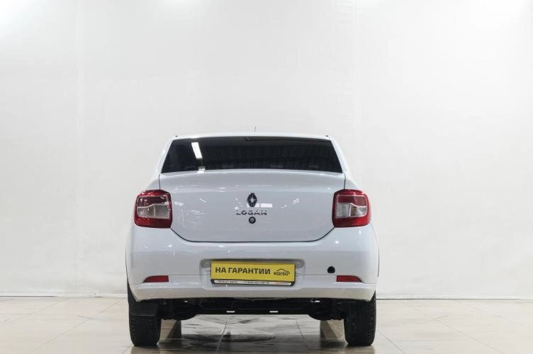 Renault Logan 5 из 6