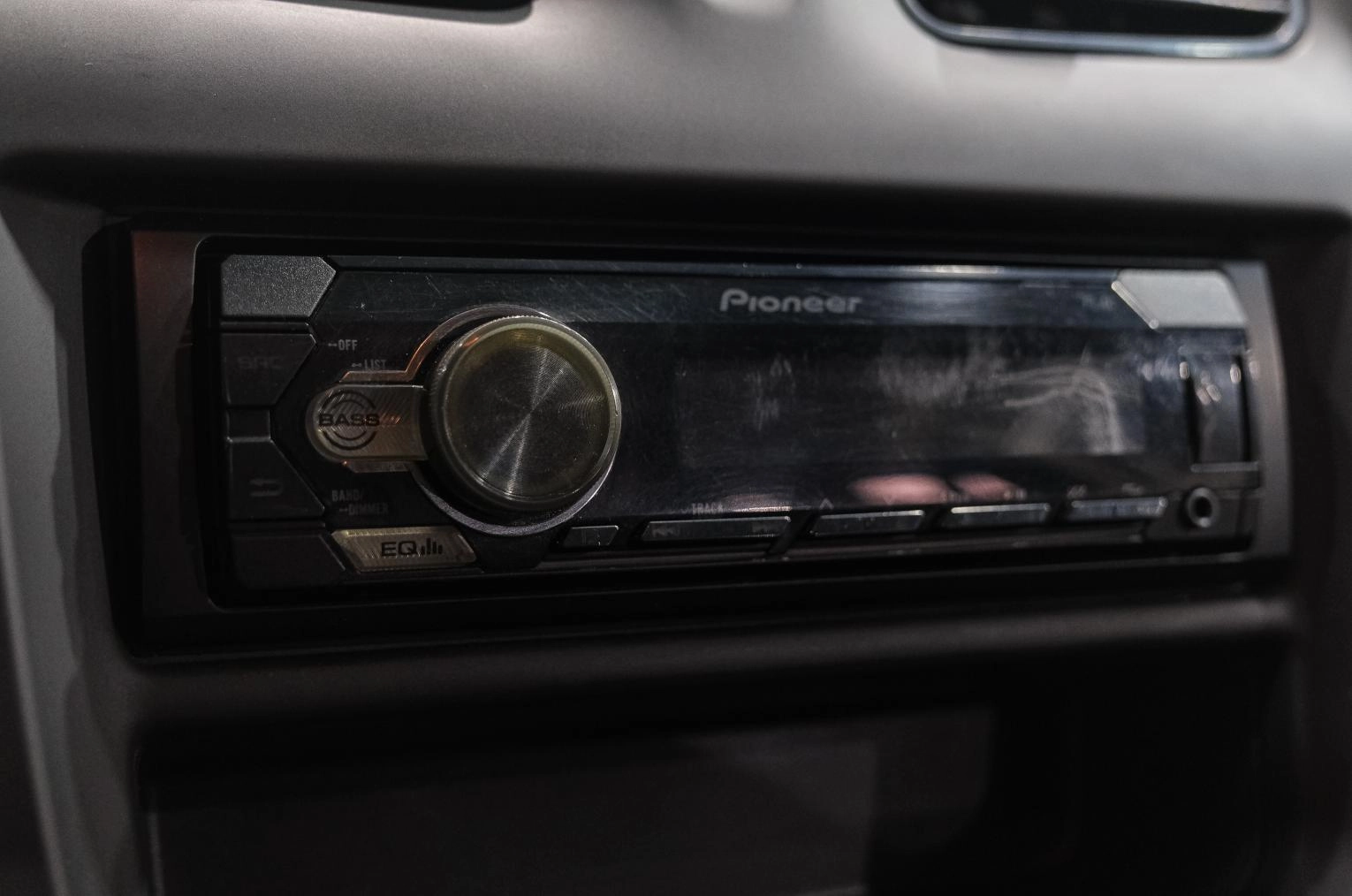 Renault Logan 17 из 23
