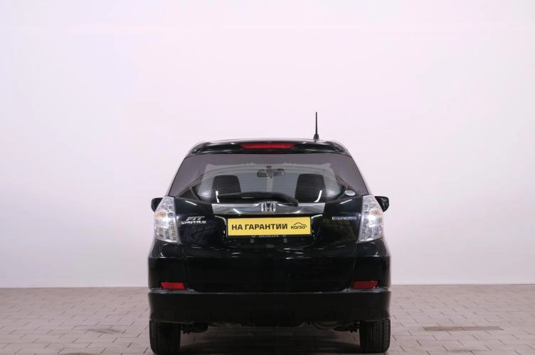 Honda Fit Shuttle 5 из 6