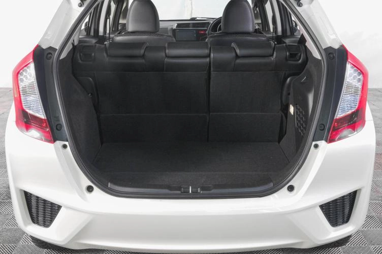 Honda Fit 7 из 22