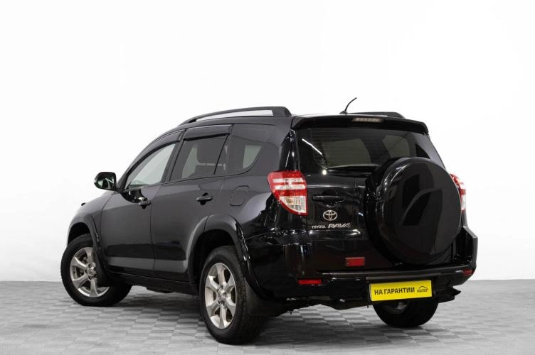 Toyota RAV4 6 из 6