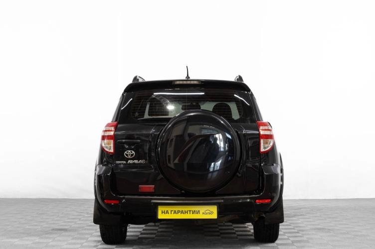 Toyota RAV4 5 из 6