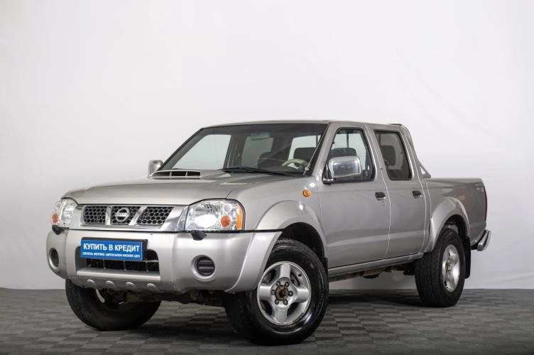 Nissan NP300 2 из 6