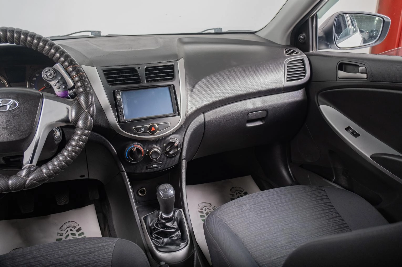 Hyundai Solaris 14 из 16