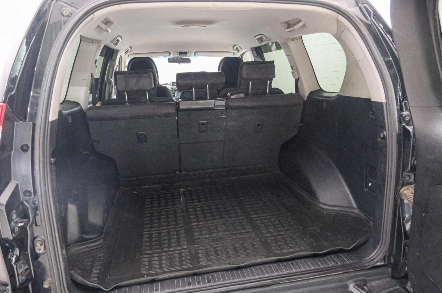 Toyota Land Cruiser Prado 24 из 24