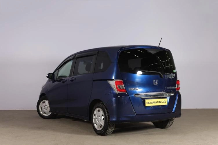 Honda Freed 4 из 6