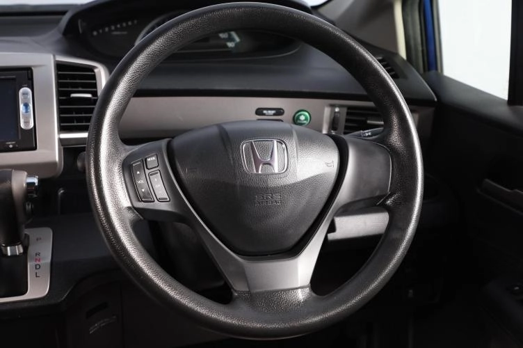 Honda Freed 11 из 17