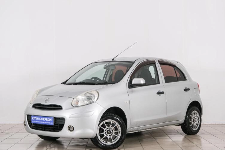 Nissan March 3 из 6