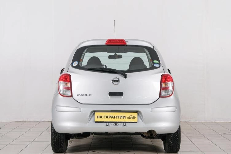 Nissan March 5 из 6