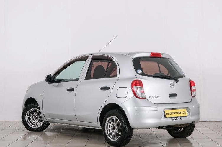 Nissan March 4 из 6