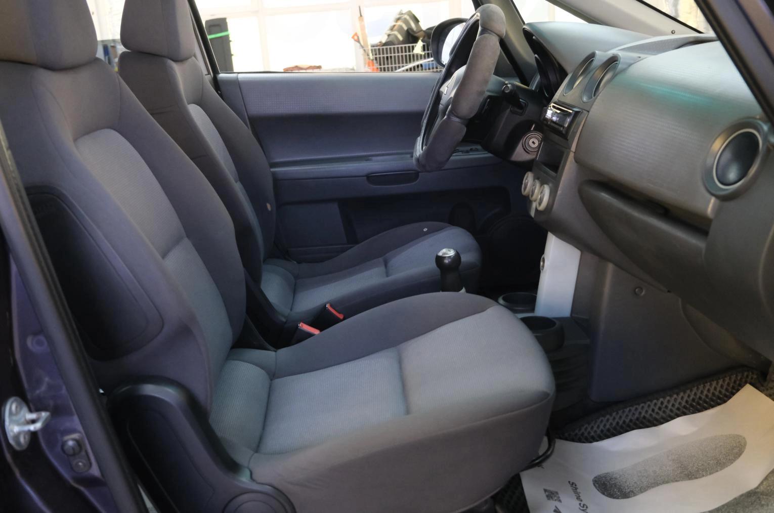 Mitsubishi Colt 17 из 20