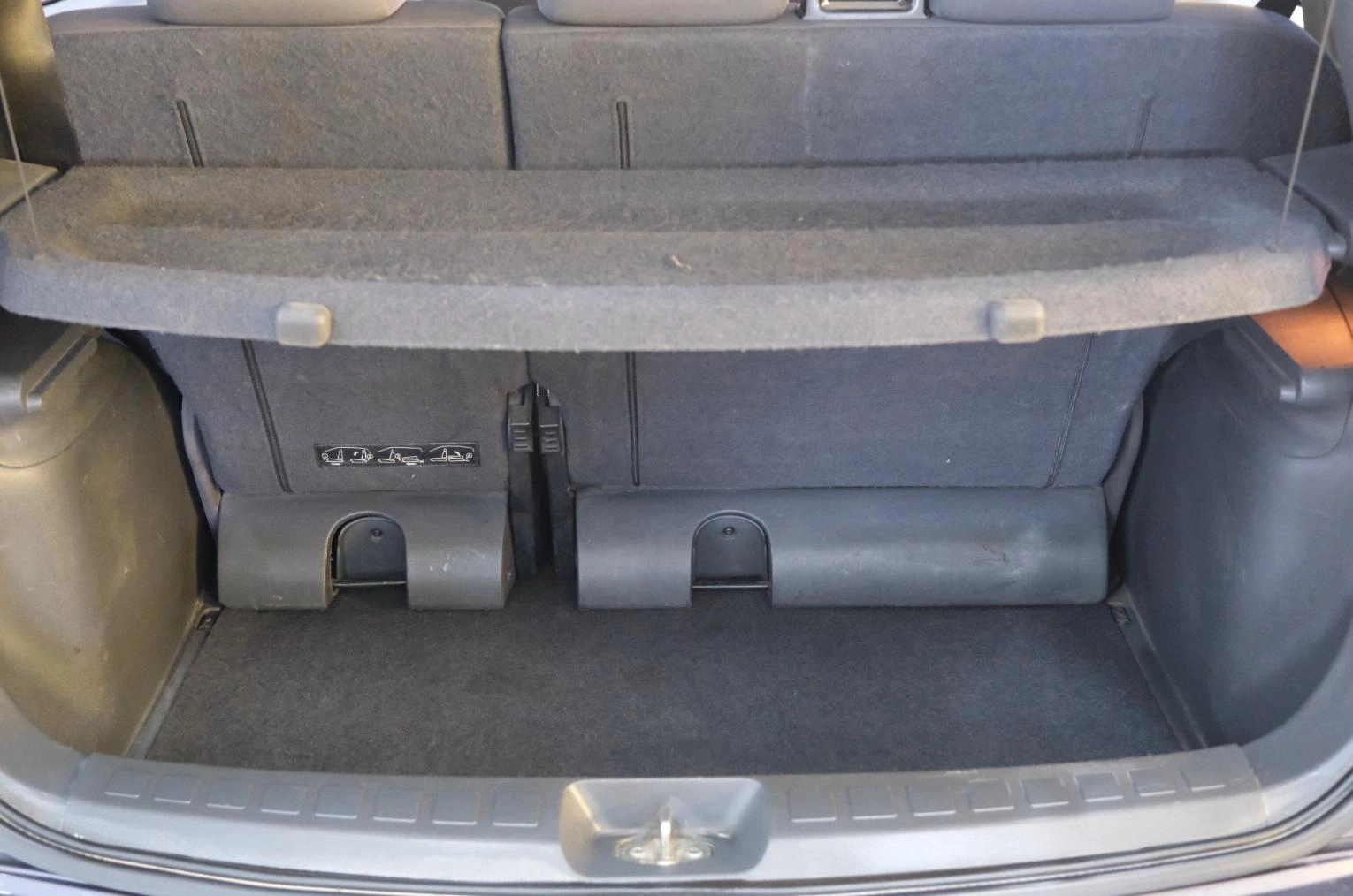 Mitsubishi Colt 20 из 20