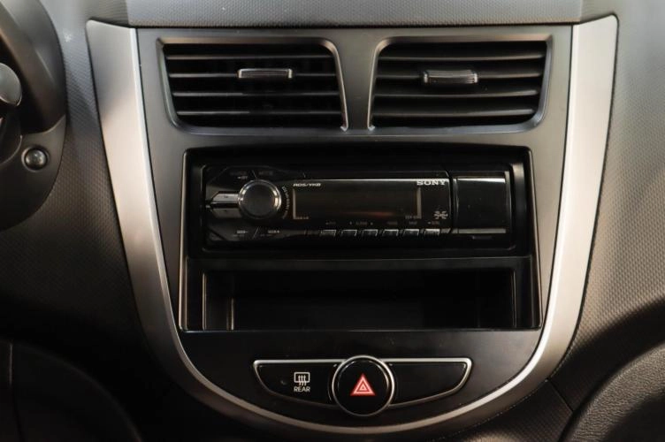 Hyundai Solaris 12 из 15