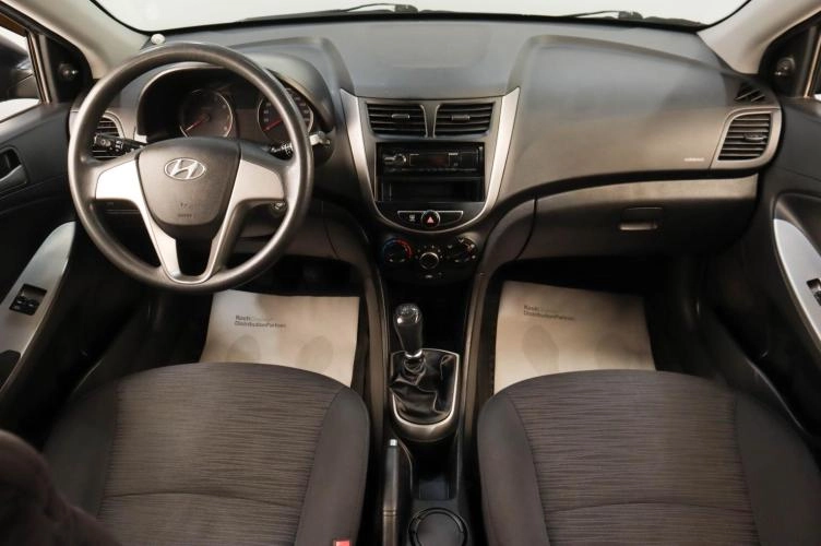 Hyundai Solaris 9 из 15