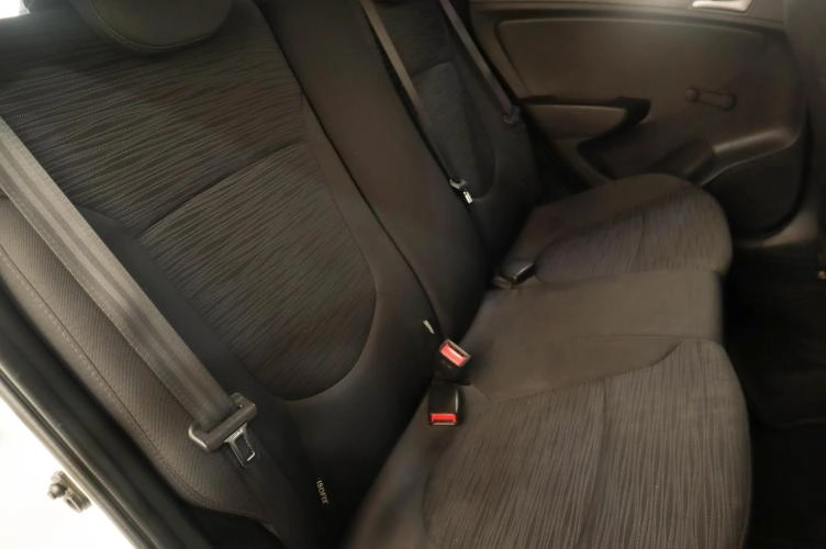 Hyundai Solaris 15 из 16