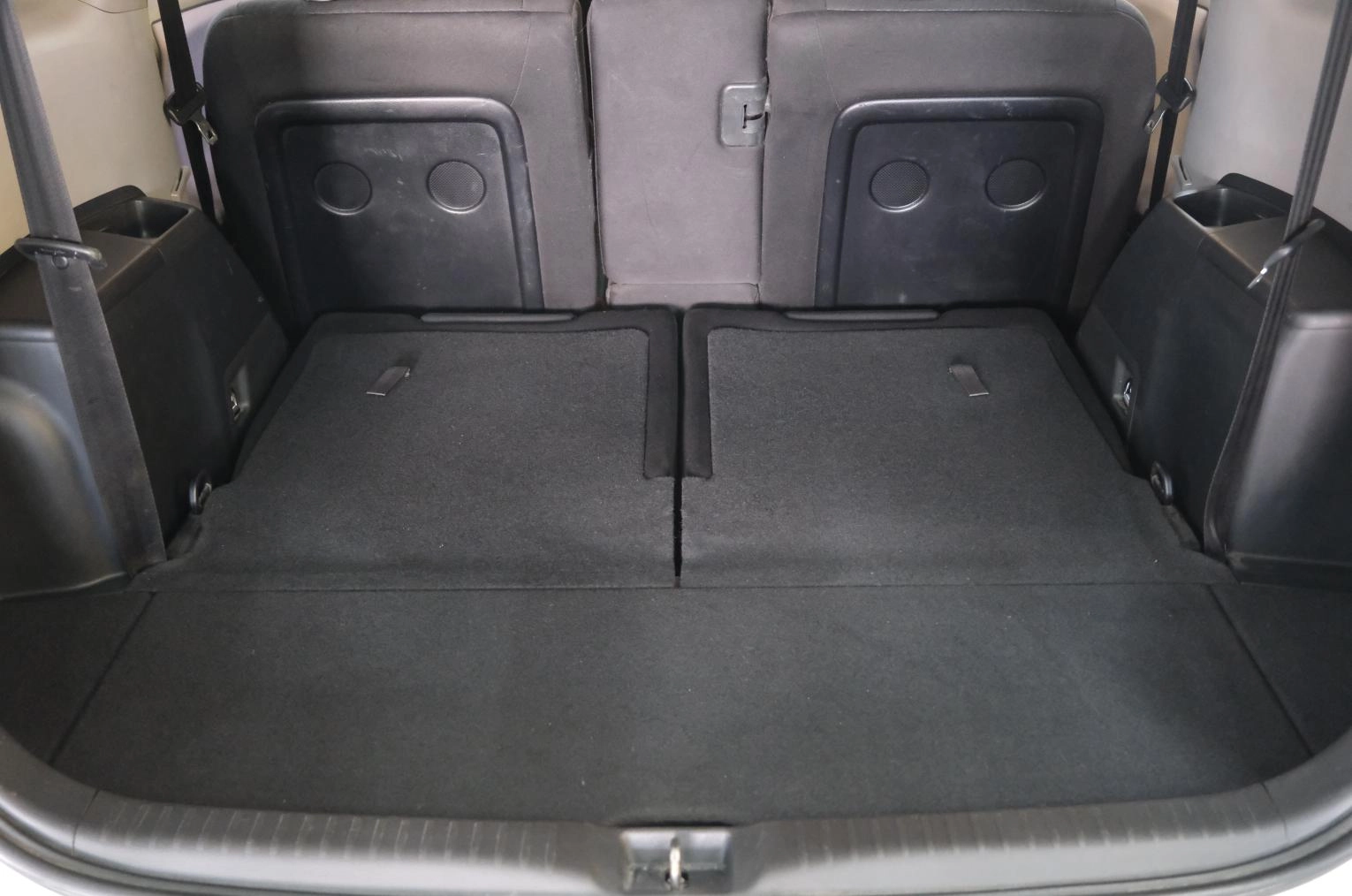 Toyota Wish 19 из 19