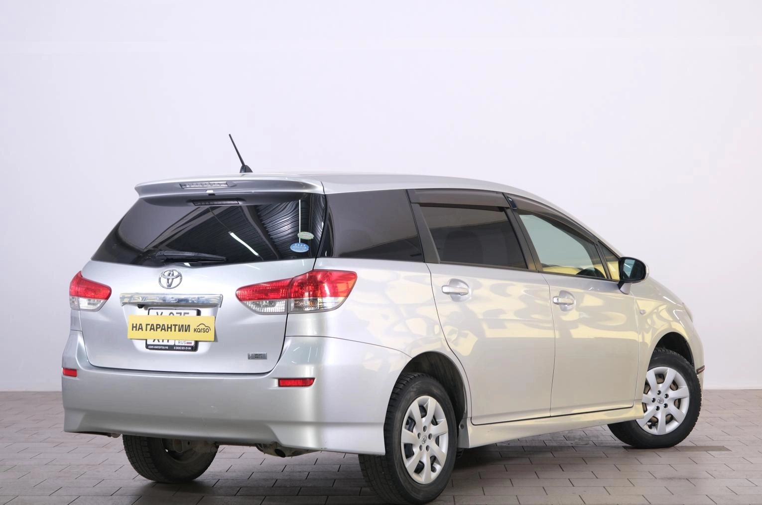 Toyota Wish 6 из 19