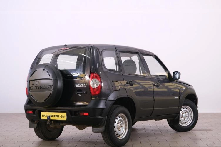 Chevrolet Niva 6 из 6