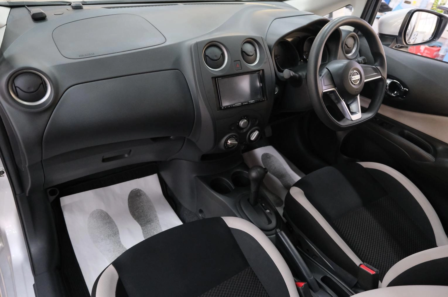 Nissan Note 17 из 21