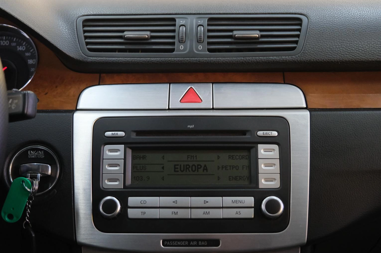 Volkswagen Passat 17 из 25