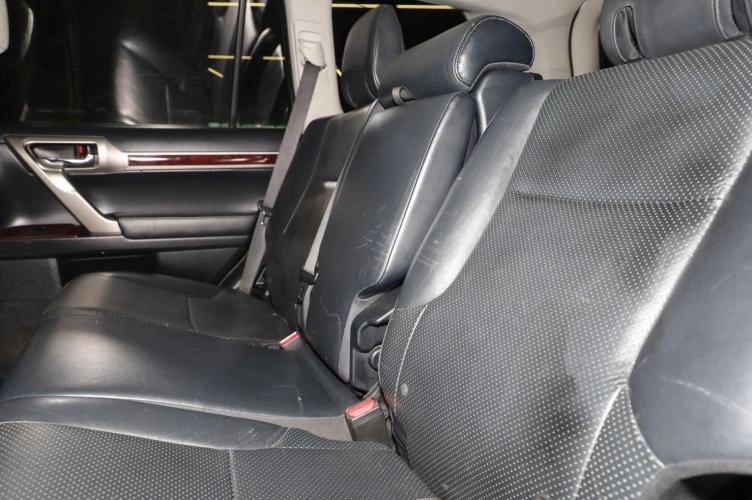 Lexus GX 19 из 20