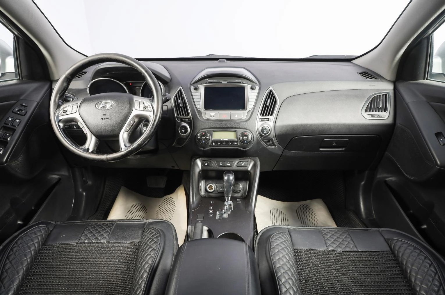 Hyundai ix35 8 из 18