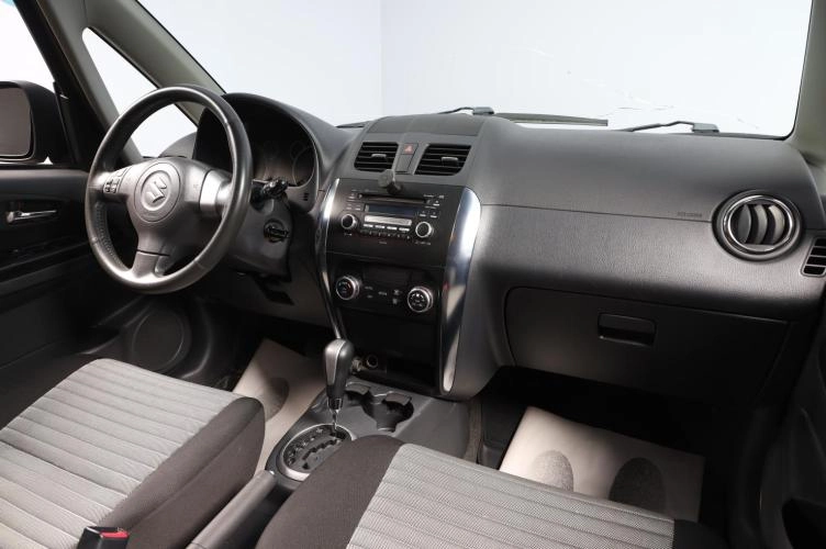 Suzuki SX4 9 из 16