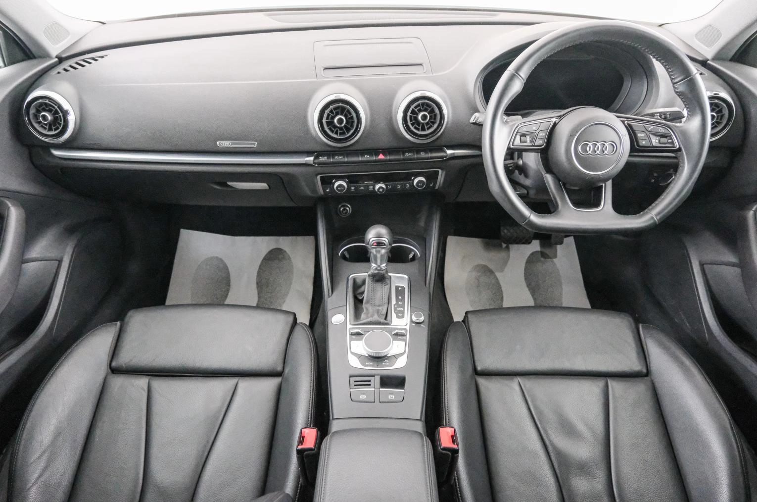 Audi A3 10 из 24