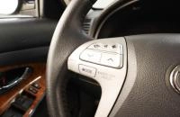 Toyota Camry 12 из 19