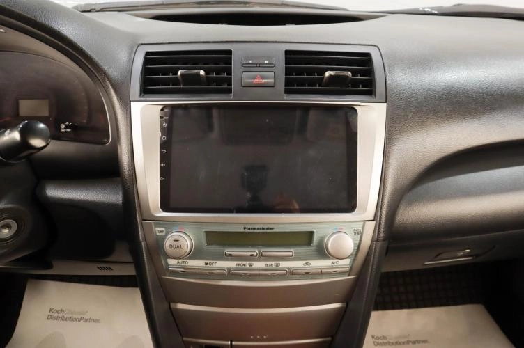 Toyota Camry 16 из 19