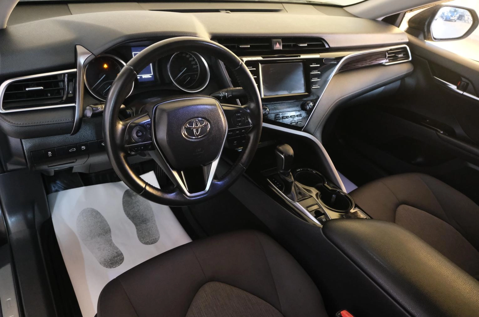 Toyota Camry 9 из 20
