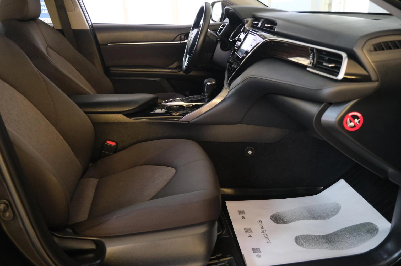 Toyota Camry 17 из 20