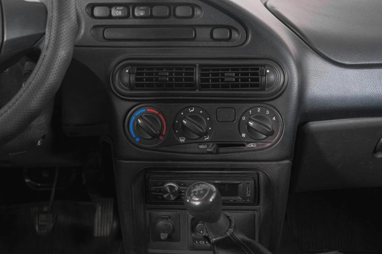 Chevrolet Niva 15 из 19