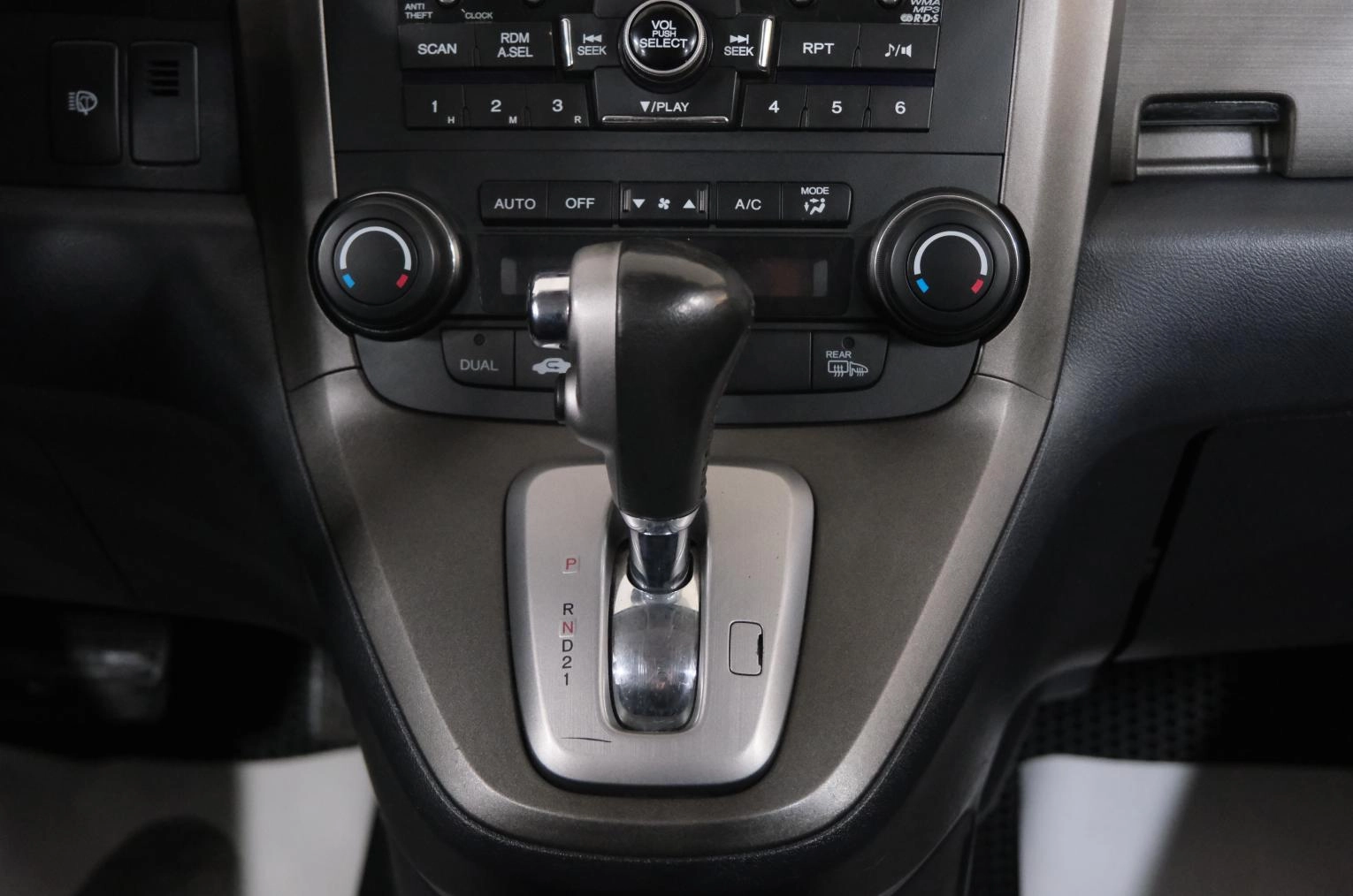 Honda CR-V 15 из 21