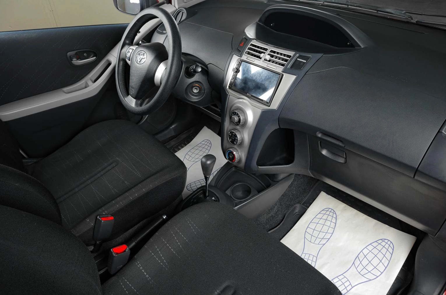 Toyota Yaris 10 из 19